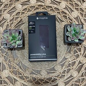 Mophie powerstation plus.